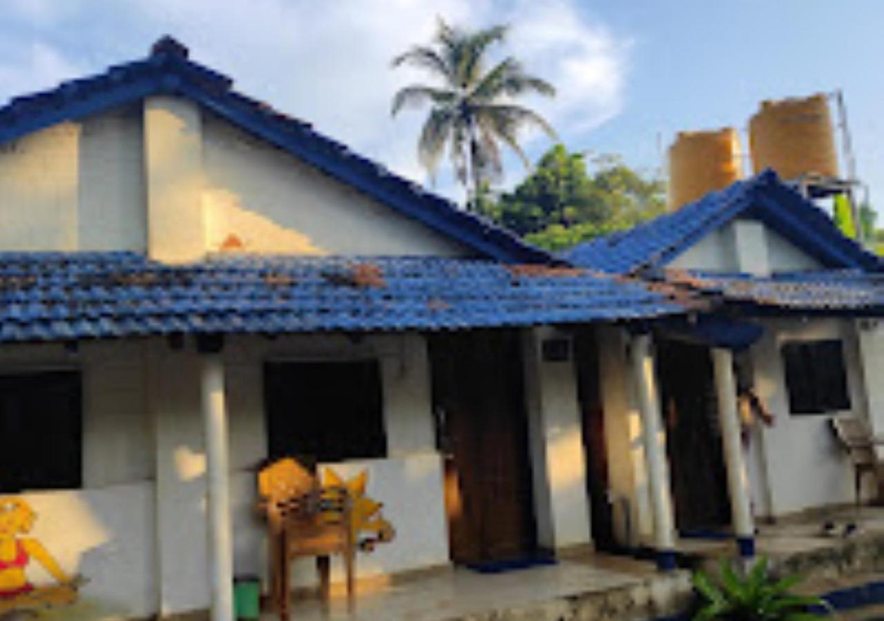 R K Beach Cottage Gokarna  Exterior foto